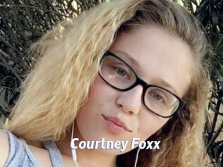 Courtney_Foxx
