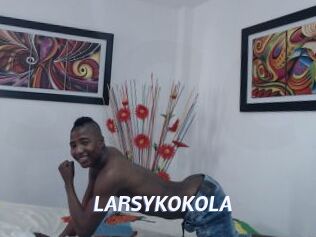 LARSYKOKOLA