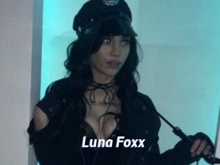 Luna_Foxx
