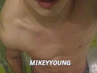 MIKEY_YOUNG Sexe amateur contributions