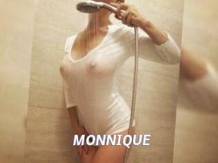 MONNIQUE_