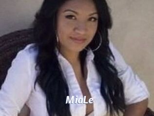 Mia_Le