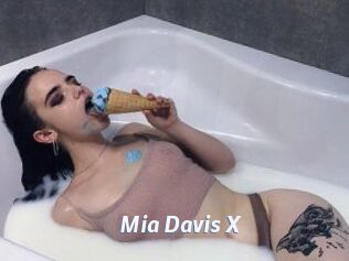 Mia_Davis_X