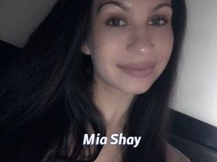 Mia_Shay