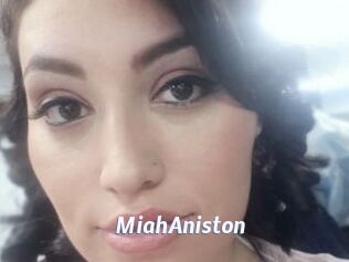 MiahAniston