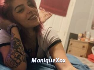 MoniqueXox