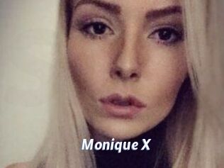 Monique_X