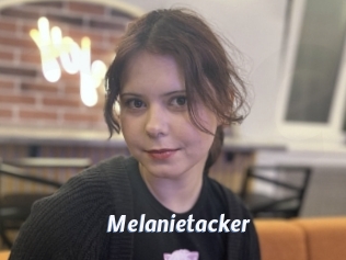 Melanietacker
