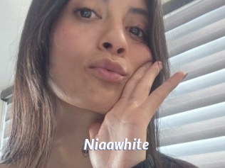 Niaawhite