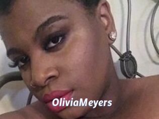 Olivia_Meyers
