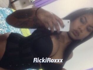 RickiRoxxx