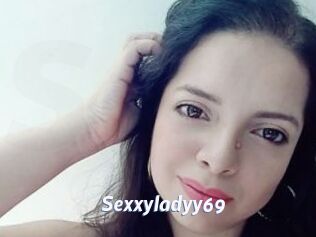 sexxyladyy69 Sexe amateur contributions
